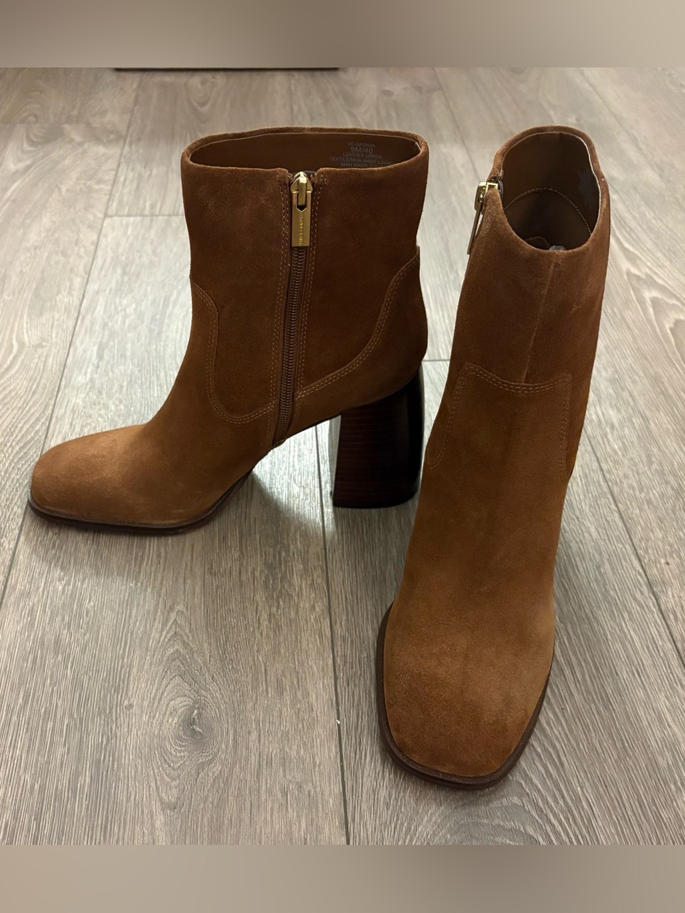 Vince Camuto Dayana Ankle Boots - Picture 5 of 7
